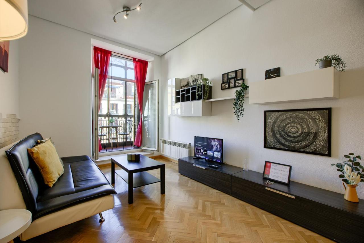 Charming Elegant Gran Via Apartment Madrid Exterior photo
